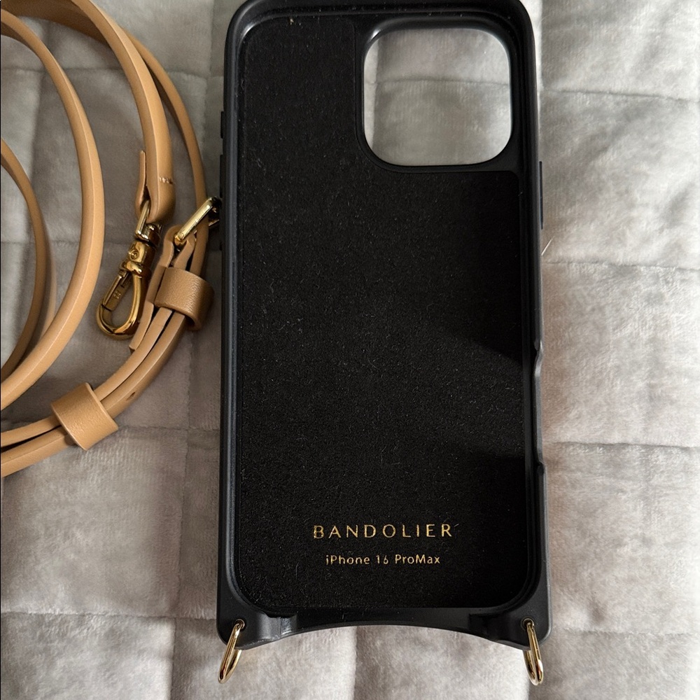 Bandolier - Donna - Tan/Gold Leather Crossbody Phone Case with Strap - Picture 4 of 5